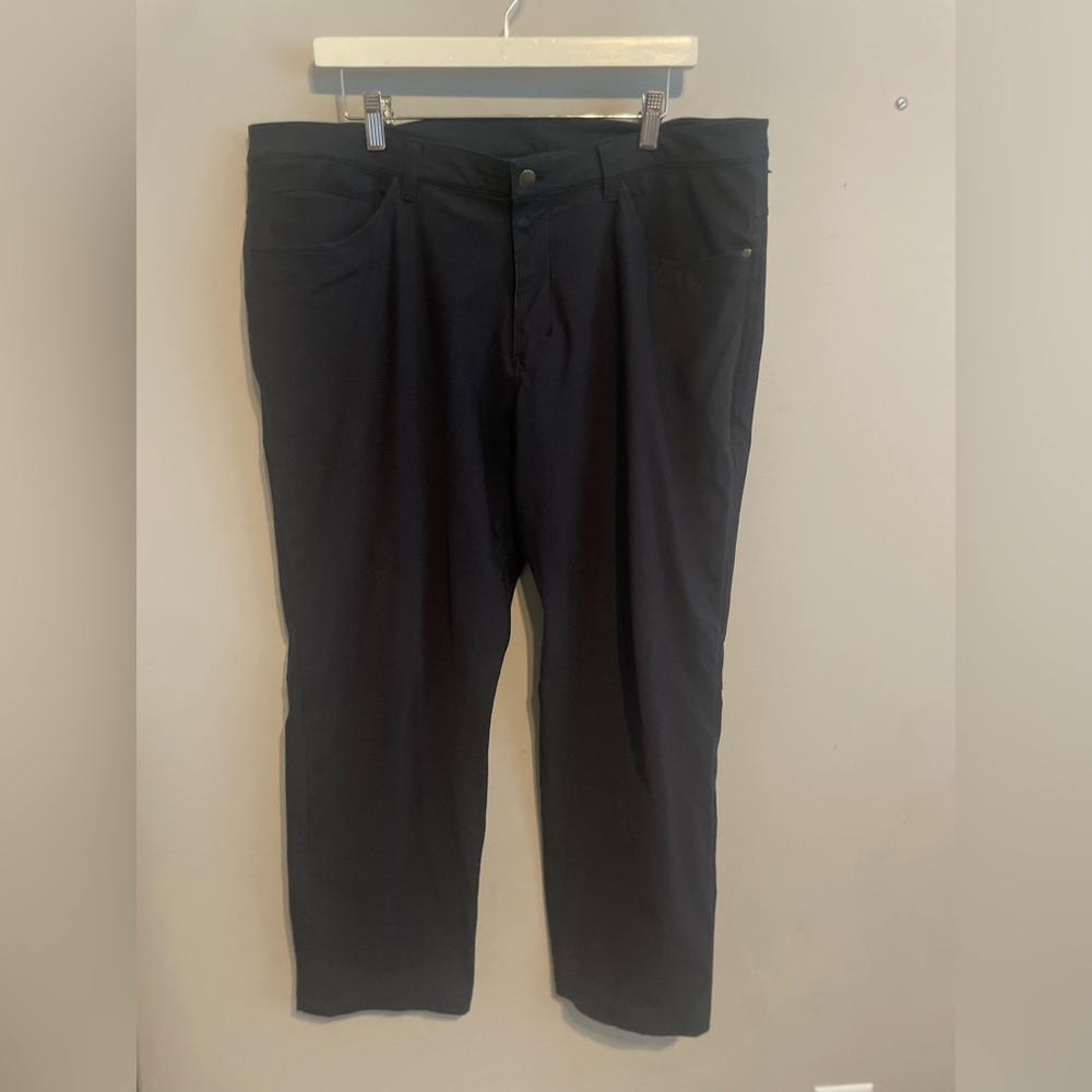 Lululemon ABC Pant Classic Fit dark navy size 38‎